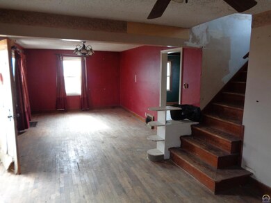 4621 SW Gage Blvd, Topeka, KS 66610 - photo 2