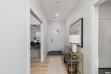 361 E Donahue St, Eldridge, IA 52748 - photo 4