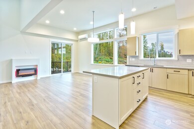 Photos are representative of builder's finished product.