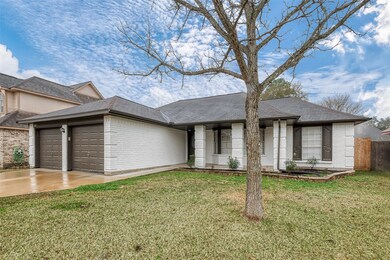 1507 Regency Ct, Friendswood, TX 77546 - photo 4