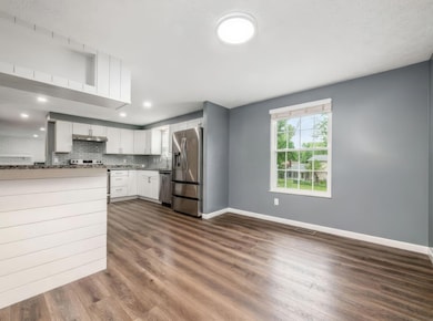 305 Caro Ln, Columbus, OH 43230 - photo 7