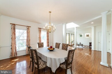 2944 Edgelea Rd, Vienna, VA 22181 - photo 7