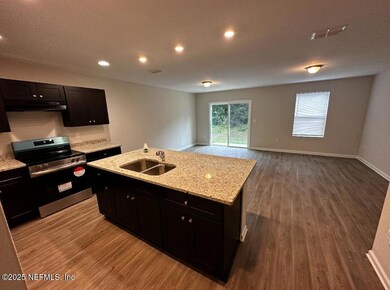 8204 Halls Hammock Ct, Jacksonville, FL 32244 - photo 3