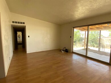 2405 Tulane Ave, Alamogordo, NM 88310 - photo 6