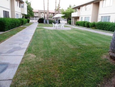 Courtyard (4)