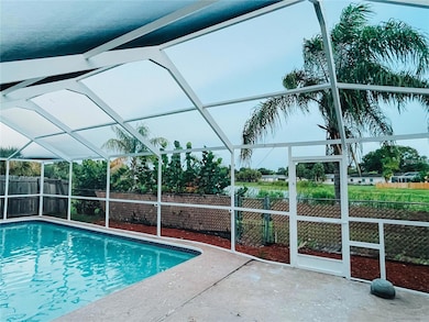 10204 Bellhurst Ct, Tampa, FL 33615 - photo 2