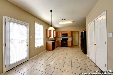 4914 Roan Brook, San Antonio, TX 78251 - photo 5