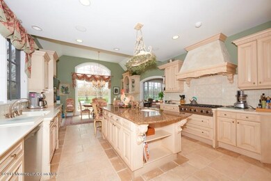 MED 8 Conover Kitchen USE THIS BAP_9006