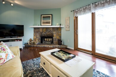 07_Living Room-5