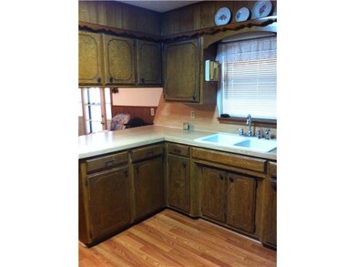 Kitchen. Lots of cabinets!