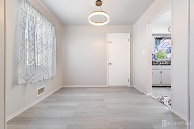 419 Broad St, Sewaren, NJ 07077 - photo 2