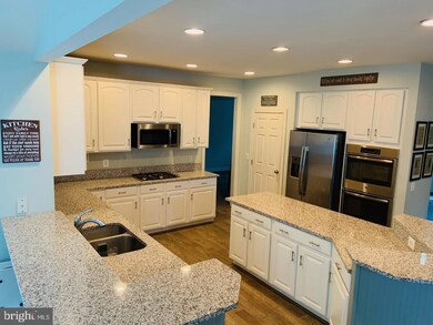 1902 Powells Landing Cir, Woodbridge, VA 22191 - photo 3