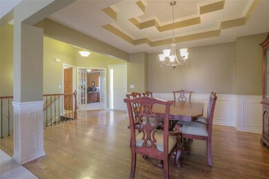 111 N Eastglen Dr, Raymore, MO 64083 - photo 7