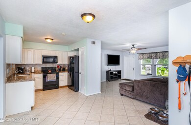 009__amp0352-edit_740
