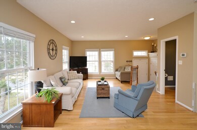 14083 Winding Ridge Ln, Centreville, VA 20121 - photo 3