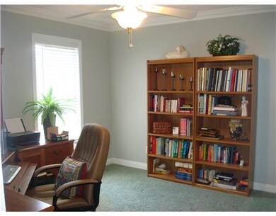 Studio/Study/Office.