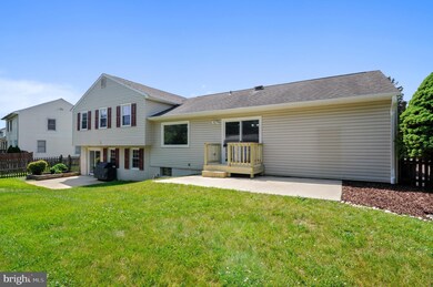 12106 Kings Arrow St, Bowie, MD 20721 - photo 2