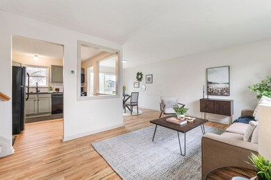 1462 Wayland Dr (Interior)-1