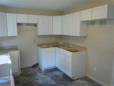 118 Santoro Rd, Worcester, MA 01606 - photo 4