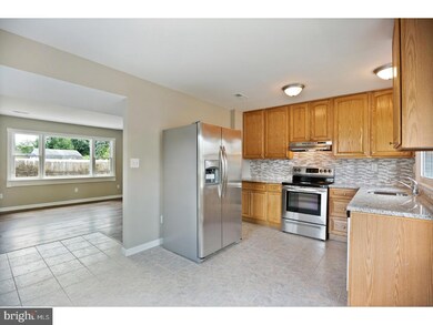 6 Bloomfield Ln, Willingboro, NJ 08046 - photo 6