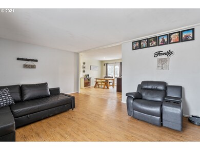 26111 SW Regia Dr, Sheridan, OR 97378 - photo 3