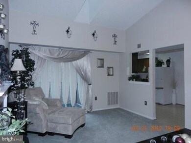 12233 Stevenson Ct, Woodbridge, VA 22192 - photo 7