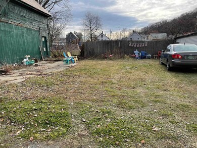 23 Laurel Ave, Bellows Falls, VT 05101 - photo 5