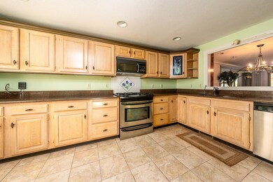 3 Village Green Cir, Mashpee, MA 02649 - photo 5