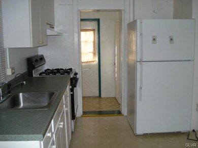 522 Bradley St, Bethlehem, PA 18015 - photo 4