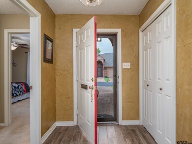 305 Amberwood Cir, Tyler, TX 75701 - photo 4