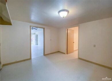 522 E Villegas Ave, Pharr, TX 78577 - photo 6