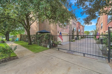 429 W 26th St unit J, Houston, TX 77008 - photo 3