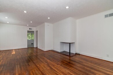 10-web-or-mls-2113 CRESSWELL DR. (c)-0252