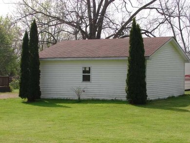 Parking Lot/Garage