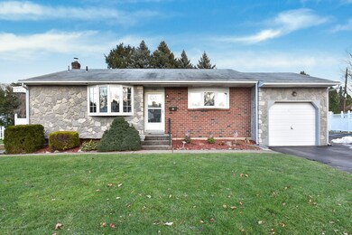 1582 Rudolph Dr, Bethlehem, PA 18018 - photo 2
