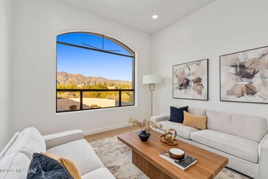 Sitting Room with Mountain Views