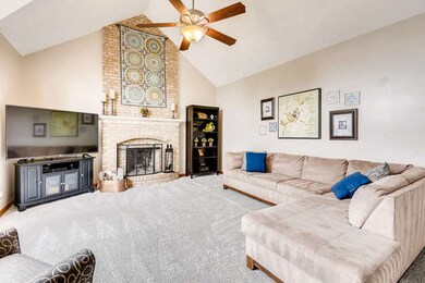 631 Clover Dr, Algonquin, IL 60102 - photo 6