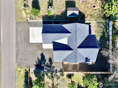 716 Island Cir SE, Ocean Shores, WA 98569 - photo 4