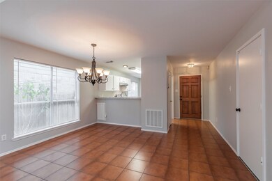 8803 Woodcamp Dr, Houston, TX 77088 - photo 4