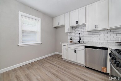 6911 Reder Ave, Saint Louis, MO 63121 - photo 7