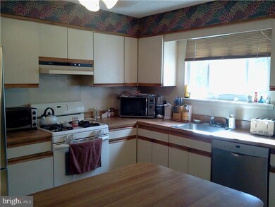 401 Hobart Dr, Clementon, NJ 08021 - photo 5