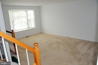 13866 Laura Ratcliff Ct, Centreville, VA 20121 - photo 7