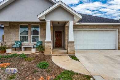 212 Winston Dr, Fredericksburg, TX 78624 - photo 3