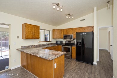 006_Kitchen