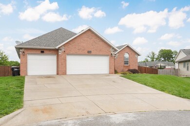 601 W Juan Tabo Ln-3