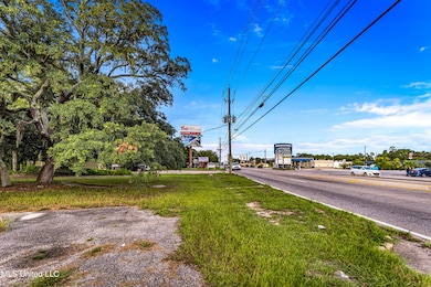 1864 E Pass Rd, Gulfport, MS 39507 - photo 3