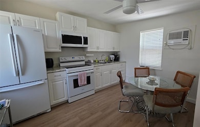 1333 NE 16th Ave, Fort Lauderdale, FL 33304 - photo 2