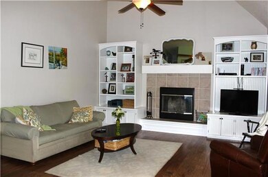 21817 S Lincoln St, Spring Hill, KS 66083 - photo 2