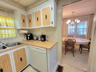 932 Strongbox Ln, North Fort Myers, FL 33917 - photo 5