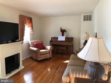 7612 Woodruff Ct, Laurel, MD 20707 - photo 6